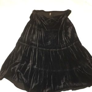 Allen Allen XL 32” Boho Velvet Skirt in Black